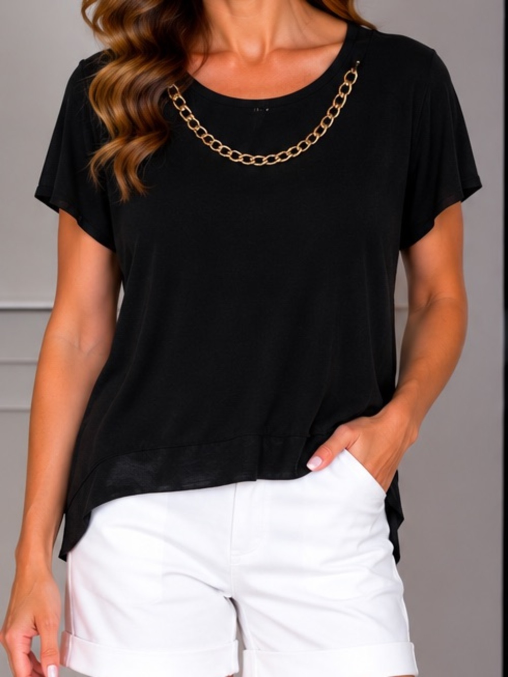 Susan Lawrence‎ Top With Gold Chain